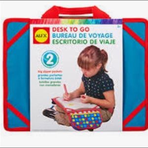 Alex toys- desk to go